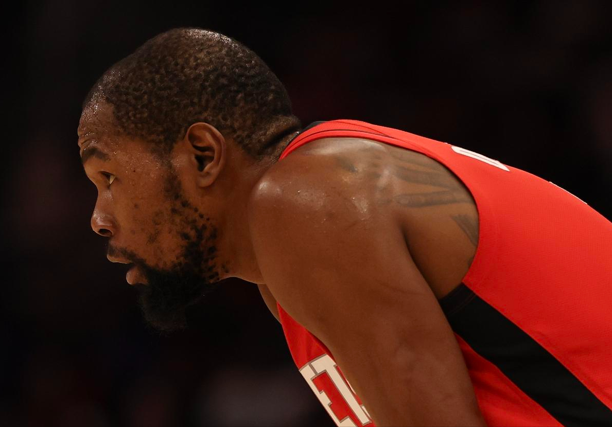 世界杯客户端-赛季首个背靠背胜利,KD鏖战40分钟抡冒烟了,赛后表态年轻球员