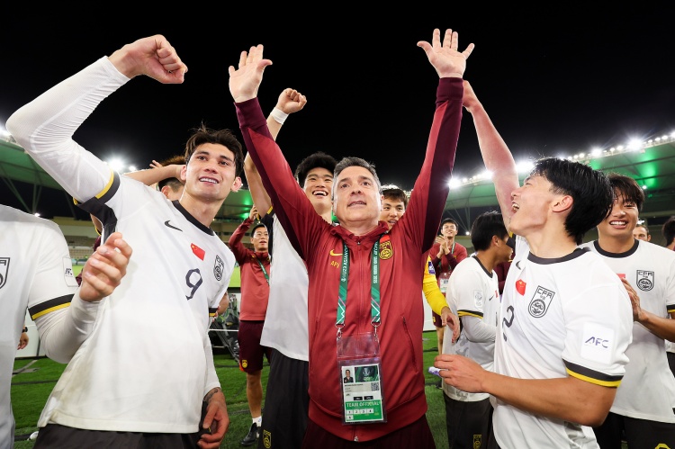 世界杯官网app下载-尊重规律！安东尼奥18年起带U15国足一路栽培 邵佳一曾任领队助教